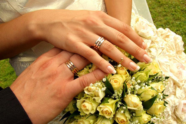 Kinh nghiệm chọn mua nhẫn cưới kim cương đẹp hoàn hảo