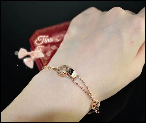 Bí quyết phối trang sức vàng sang trọng