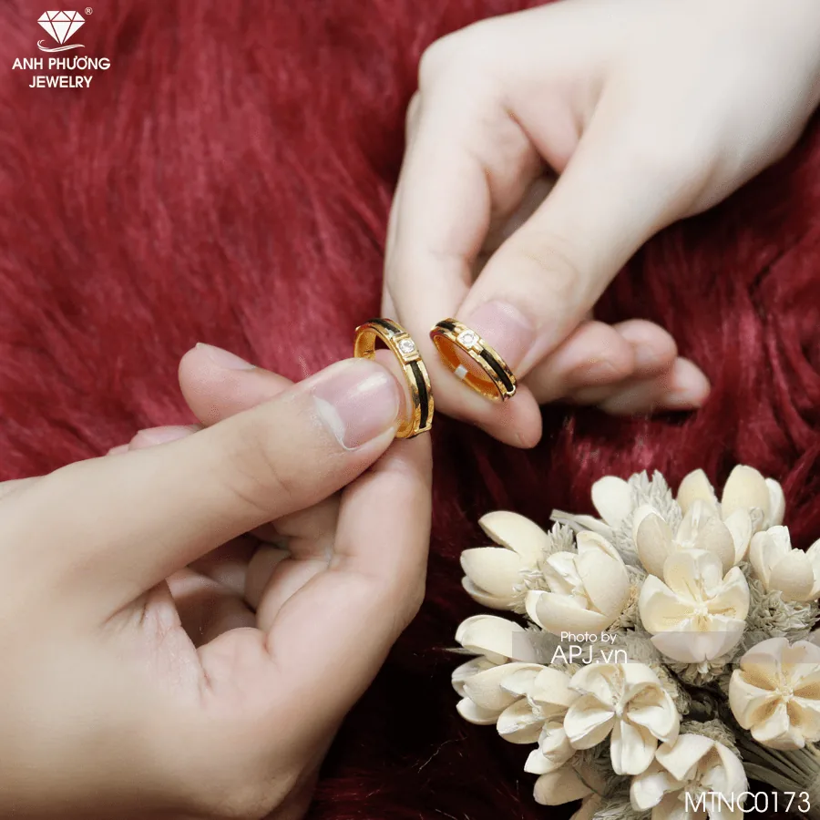Nhẫn Cưới Vàng MTNC0173