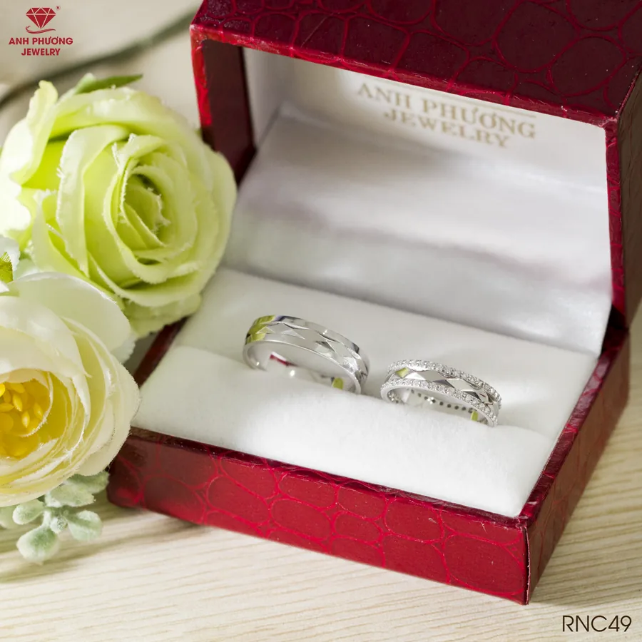 nhẫn cưới hiện đại