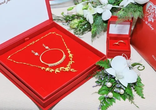 Vàng trong nước tăng giá nhẹ vào sáng đầu tuần